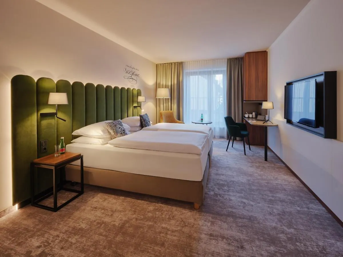 Dorint City-Hotel Salzburg contacts